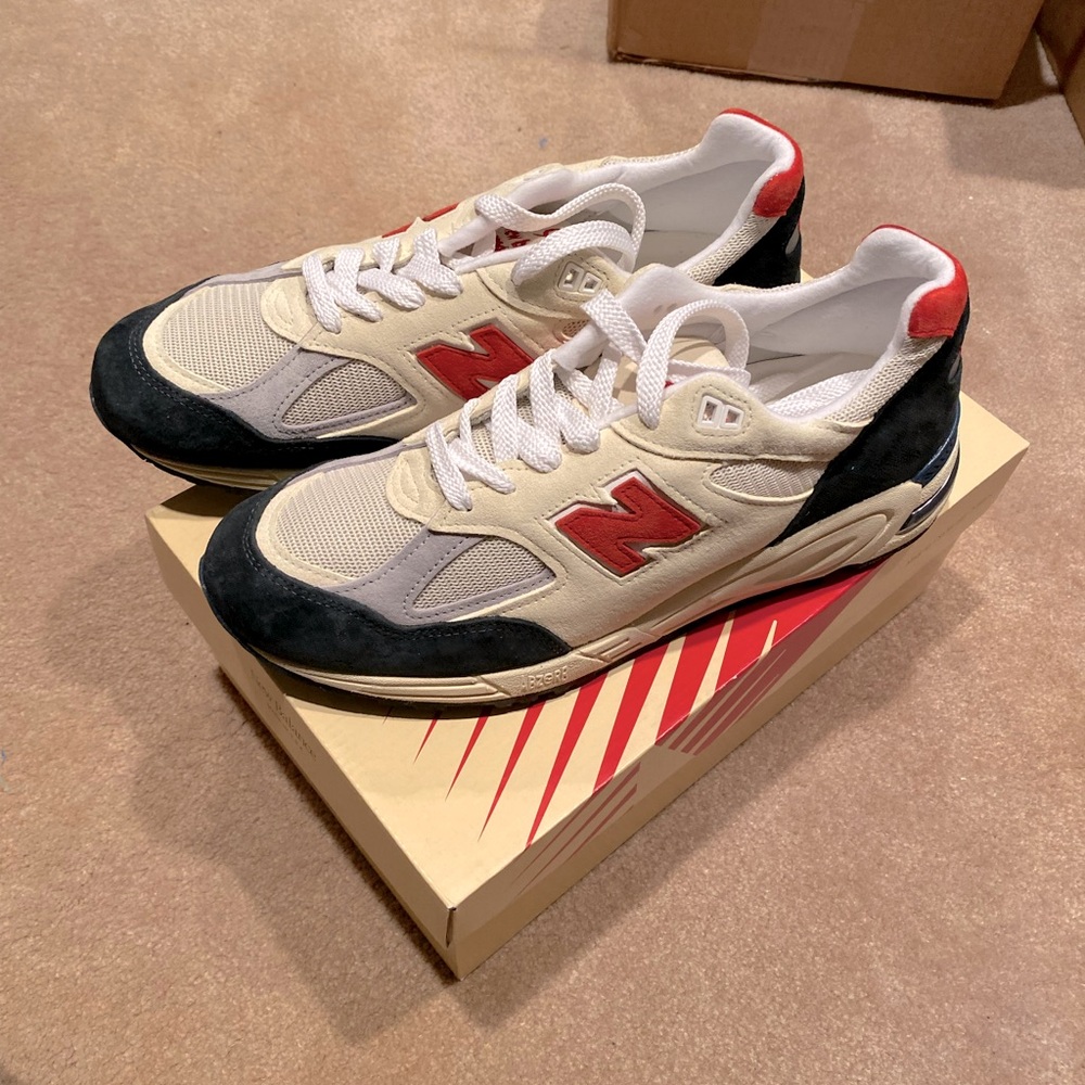 SOLD - NEW New Balance 990v2 by Teddy Santis - Size 10.5